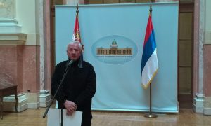 Marko Lopušina u domu Narodne skupštine govori